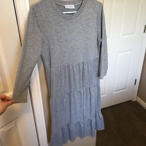 Comfortable gray midi dress!